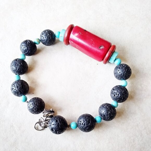 Southwest Vibes! Red Coral + Turquoise Howlite + Black Lava Rock Bracelet 7-8" - Picture 1 of 8
